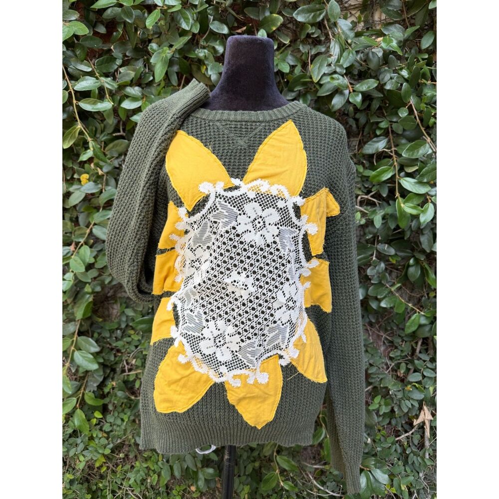Upcycled Sweater - Sunflower appliqué - Picture 2 of 5